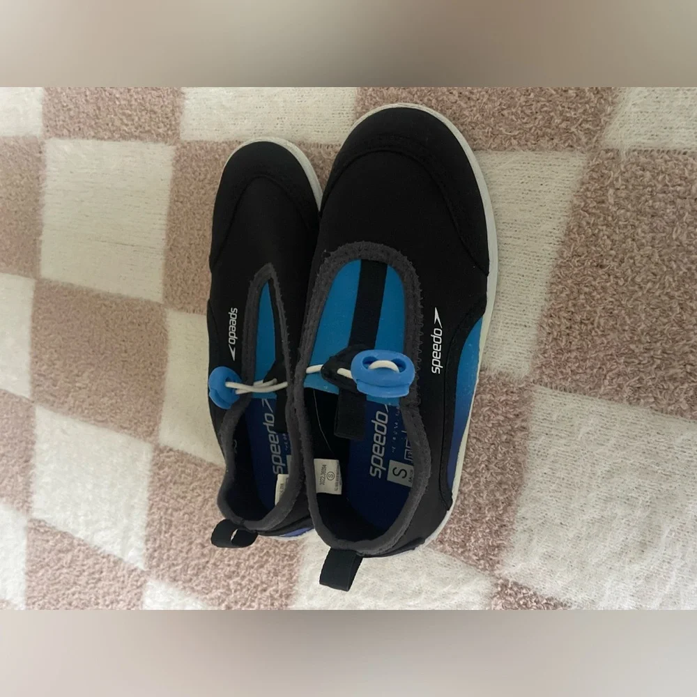 Speedo Kids Black and Blue Toggle Water Shoes